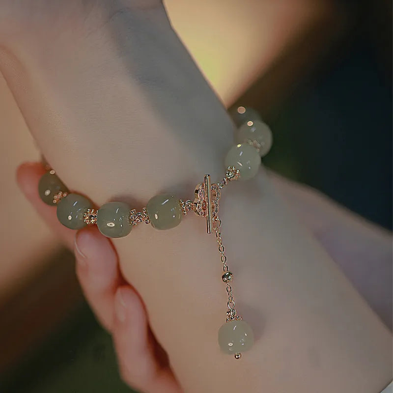 Fashionable and Exquisite Green Imitation Jade Beaded Bracelet for Women Elegant and Sweet Court Style Banquet Daily Jewelry