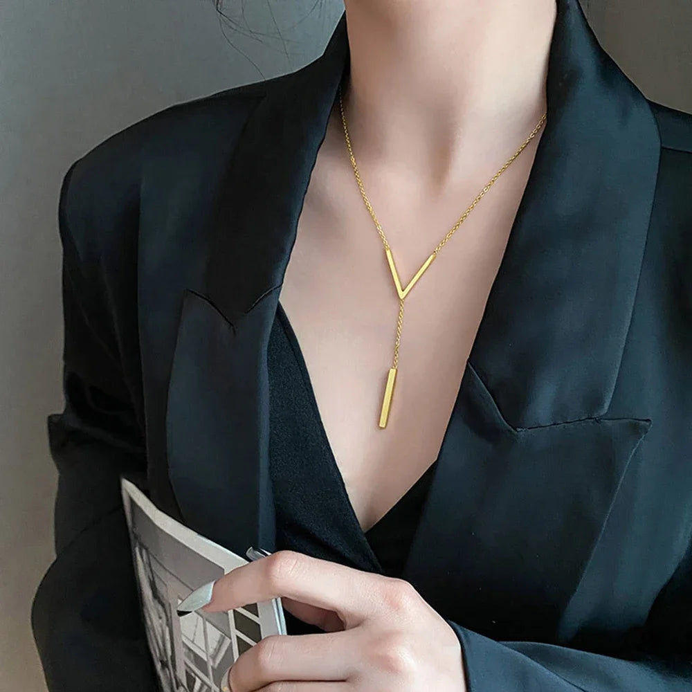 New V-shaped Long Sexy Clavicle Gold Colour Chain Necklace Choker for Women 2024 Fashion Jewelry Party Gifts