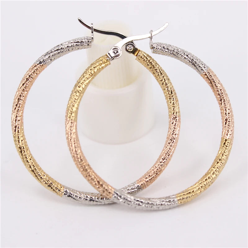 40mm 10.7g simple style Lightweight and comfortable stainless steel hot sale Wholesale and retail athleisure earrings LH1079