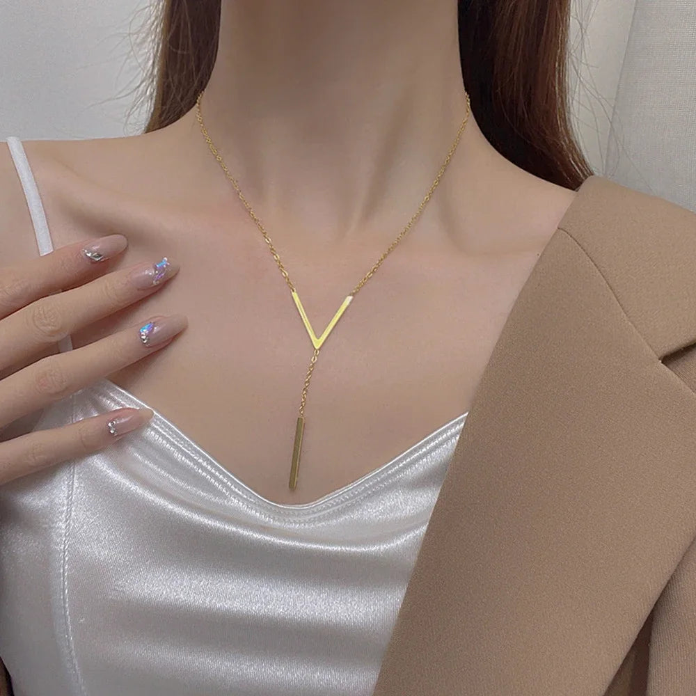 New V-shaped Long Sexy Clavicle Gold Colour Chain Necklace Choker for Women 2024 Fashion Jewelry Party Gifts